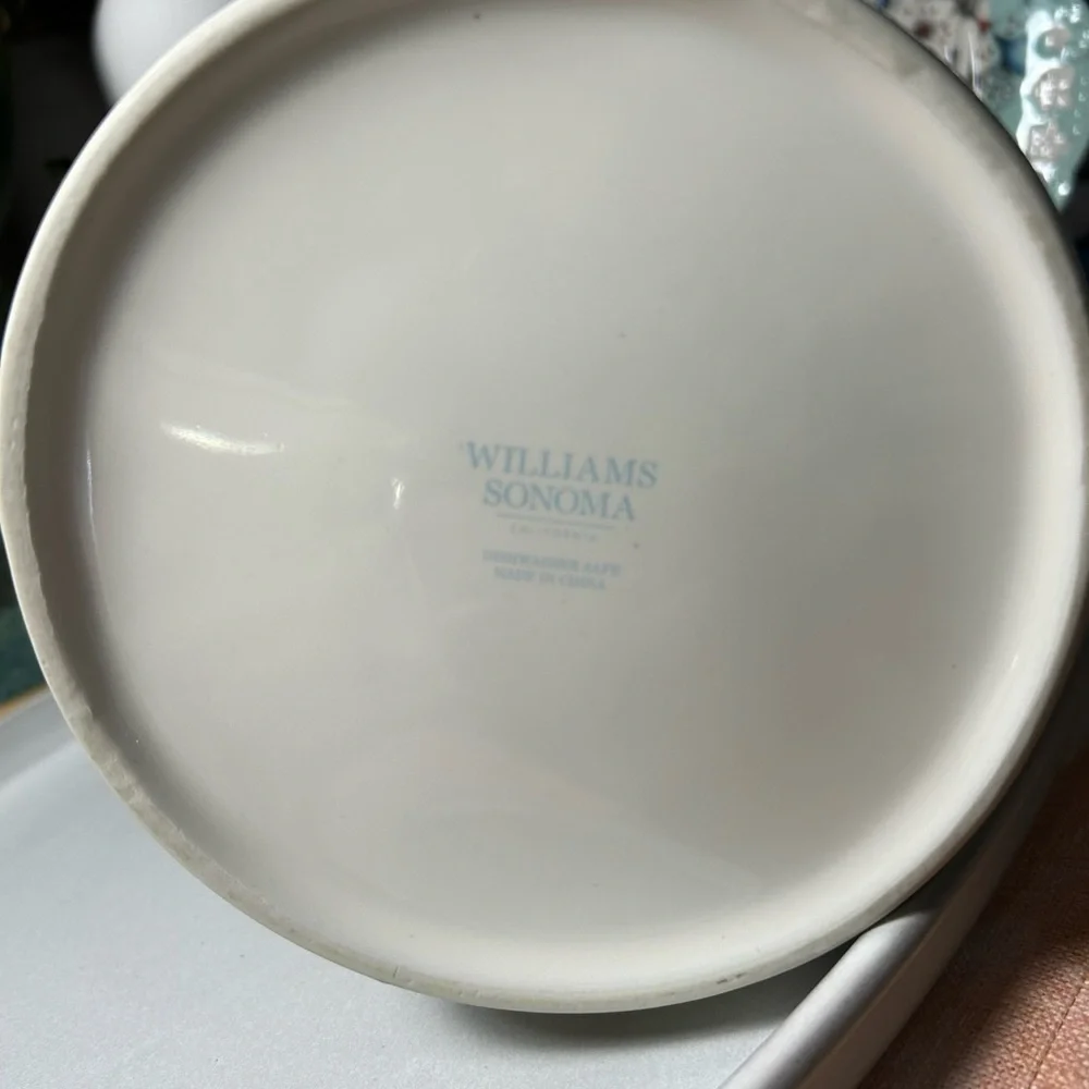 Williams Sonoma *RETIRED* Damask Bunny pitcher